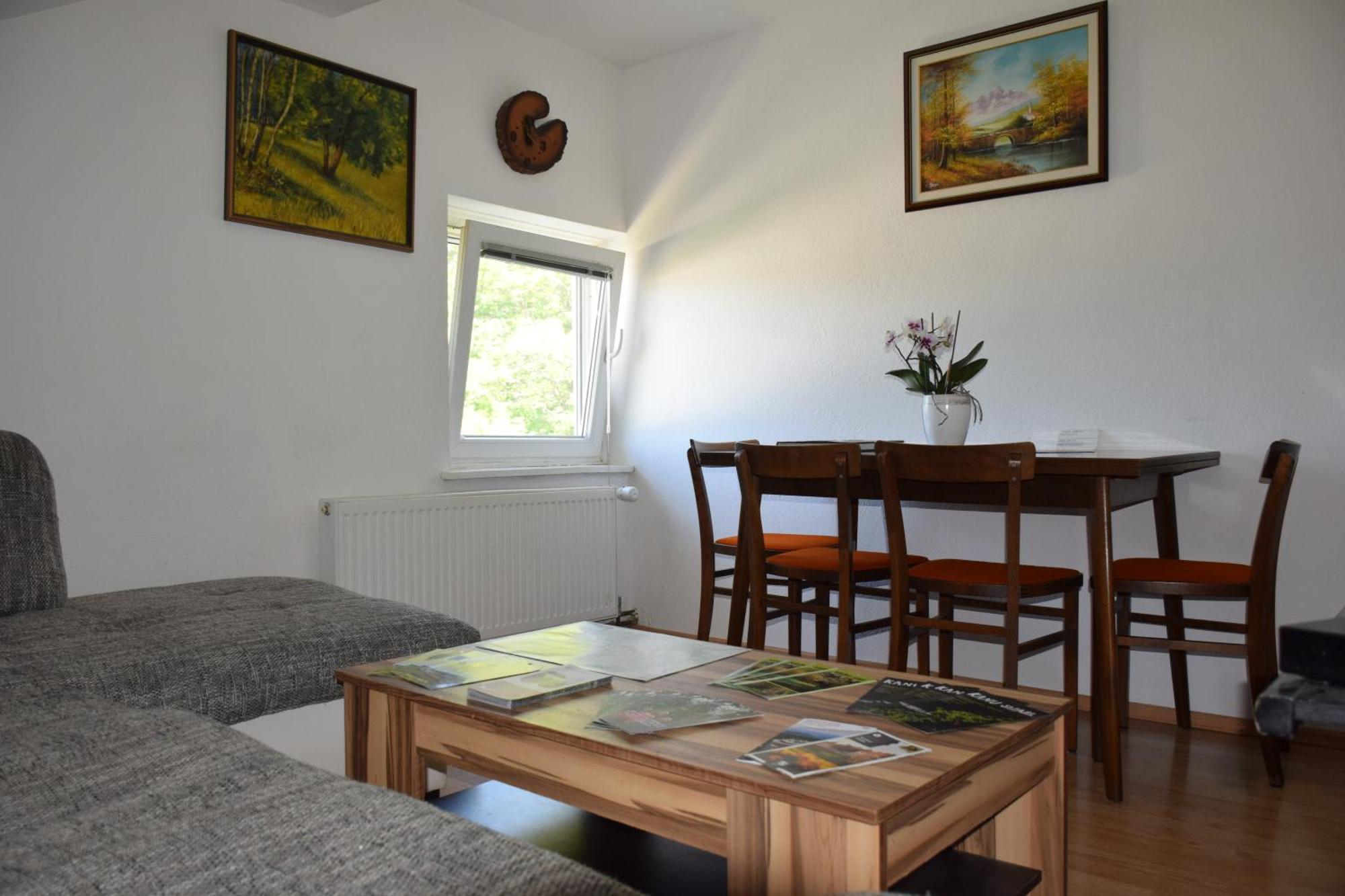 Apartma Narava Begunje pri Cerknici ห้อง รูปภาพ